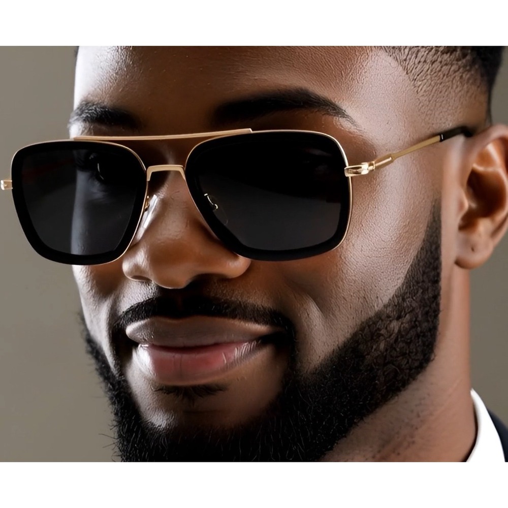 Square Sunglasses Black Gold Frame Stylish Fashion Eyewear Elegant Lents Gafas